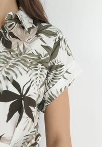 Born2be - Ciemnozielona Koszulowa Sukienka Mini z Materiałowym Paskiem z Wzorzystej Bawełny Besana. Kolor: zielony. Materiał: bawełna, materiał. Sezon: lato, wiosna. Typ sukienki: koszulowe. Długość: mini