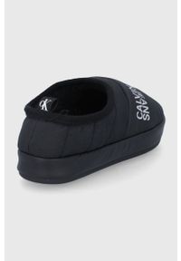 Calvin Klein Jeans Kapcie YW0YW00412 kolor czarny. Nosek buta: okrągły. Kolor: czarny. Materiał: poliester, materiał, guma #2