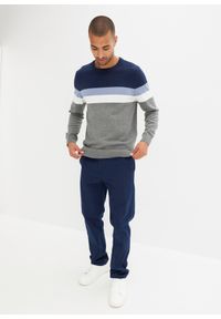 bonprix - Sweter z dzianiny o splocie drobnych oczek, we wzór colourblocking, z bawełny. Kolor: niebieski. Materiał: dzianina, bawełna. Wzór: paski, ze splotem #3