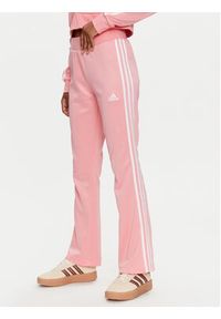 Adidas - adidas Dres Glam IX1117 Różowy Slim Fit. Kolor: różowy. Materiał: bawełna, syntetyk