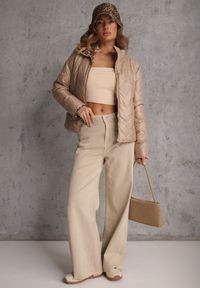 Renee - Ciemnobeżowa Pikowana Kurtka Dwustronna z Motywem Panterki i Naszywką Damike. Kolor: beżowy. Wzór: motyw zwierzęcy, aplikacja. Sezon: wiosna #5