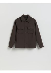 Reserved - Koszula regular fit - brązowy. Kolor: brązowy. Materiał: dzianina, wiskoza #1