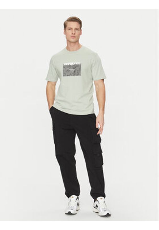 Jack & Jones - Jack&Jones T-Shirt Tarmac 12273239 Zielony Regular Fit. Kolor: zielony. Materiał: bawełna