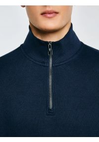 Big-Star - Bluza męska ze stójką granatowa Salih 403. Typ kołnierza: kołnierzyk stójkowy. Kolor: niebieski. Materiał: wiskoza, dzianina. Styl: klasyczny #4