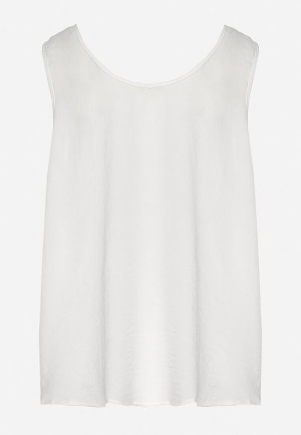 Born2be - Biały Top na Szerokich Ramiączkach Zdobiony Guzikami Jenadorea. Okazja: na co dzień. Kolor: biały. Materiał: jeans. Długość rękawa: na ramiączkach. Wzór: aplikacja. Sezon: lato. Styl: casual