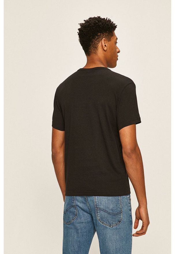 Champion - T-shirt. Okazja: na co dzień. Kolor: czarny. Styl: casual