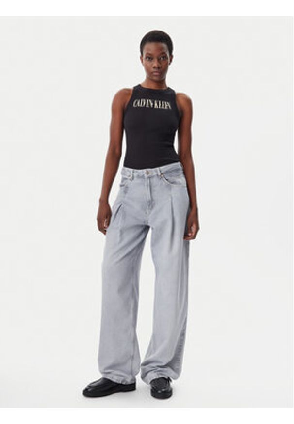 Calvin Klein Jeans Top Varsity J20J225520 Czarny Slim Fit. Kolor: czarny. Materiał: bawełna