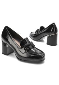 Czarne Półbuty S.Barski Eleganckie Lakierowane Obuwie Damskie. Okazja: do pracy. Kolor: czarny. Materiał: lakier. Obcas: na obcasie. Styl: elegancki. Wysokość obcasa: średni #7