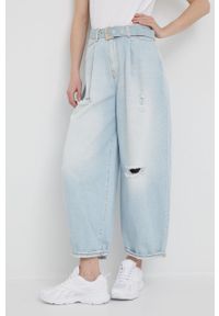 Armani Exchange jeansy damskie high waist. Stan: podwyższony. Kolor: niebieski