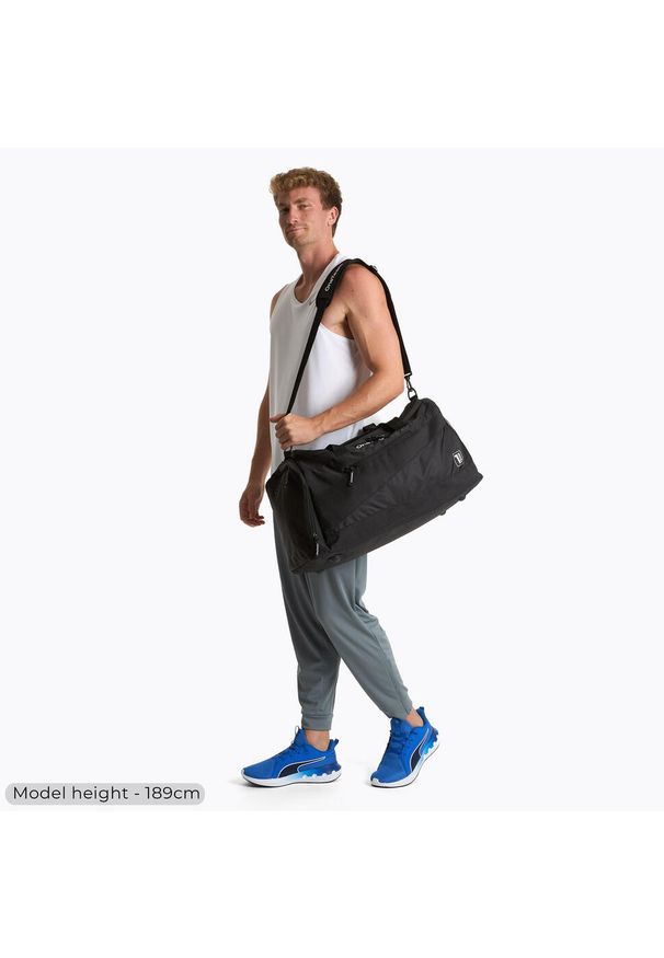 ONETEAM - Torba treningowa OneTeam Sebastiano 84 l czarny 84 l. Kolor: czarny. Sport: fitness