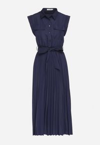 Born2be - Granatowa Plisowana Sukienka z Bawełną i Paskiem Lireviere. Okazja: na co dzień. Kolor: niebieski. Materiał: bawełna. Styl: elegancki, casual