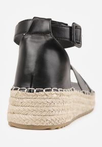Born2be - Czarne Sandały VICES na Grubej Plecionej Podeszwie Meztora. Okazja: na co dzień. Zapięcie: sprzączka. Kolor: czarny. Wzór: ażurowy. Sezon: lato. Styl: casual, klasyczny, elegancki #6