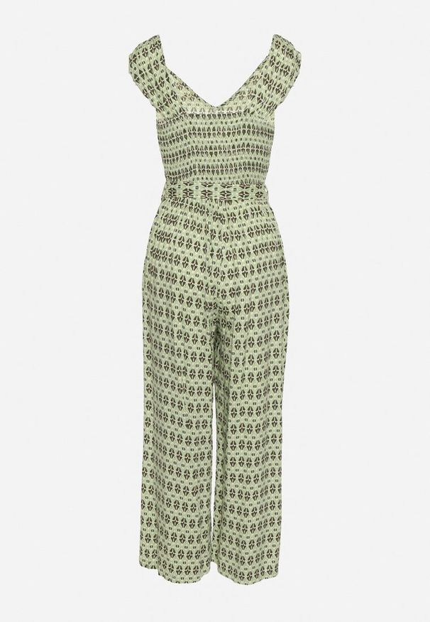 Born2be - Zielony Wiskozowy Kombinezon o Taliowanym Kroju z Wiązaniem w Talii Radiada. Okazja: na co dzień. Kolor: zielony. Materiał: wiskoza. Styl: casual, elegancki