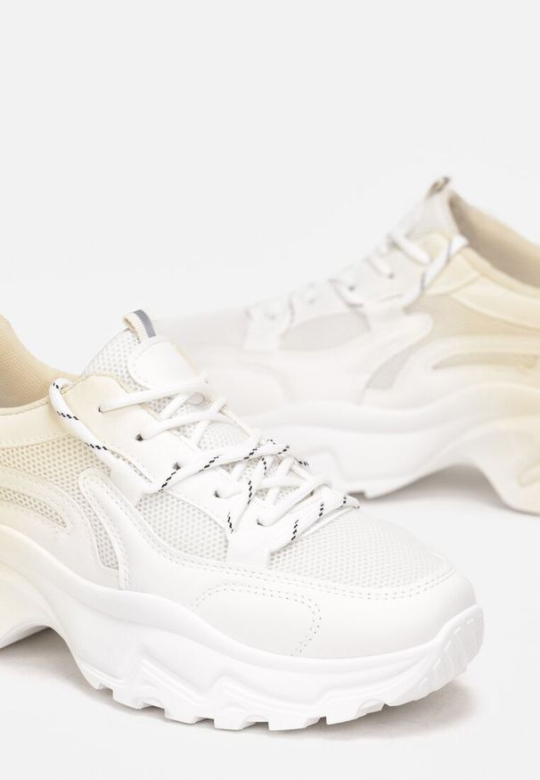 Renee - Biało-Beżowe Sneakersy z Podwójnymi Sznurówkami Ombre Tecolo. Kolor: beżowy. Szerokość cholewki: normalna. Sezon: jesień, wiosna