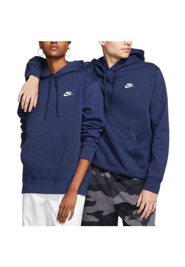 Bluza Nike NSW Club Fleece BV2654-410 - granatowa. Typ kołnierza: kaptur. Kolor: niebieski. Materiał: poliester, bawełna, materiał. Styl: sportowy