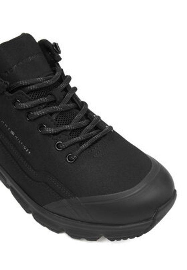 TOMMY HILFIGER - Tommy Hilfiger Sneakersy Outdoor Runner Low Wpm FM0FM05655 Czarny. Kolor: czarny. Materiał: materiał. Sport: outdoor