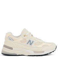 Buty unisex New Balance U992MC - beżowe. Kolor: beżowy. Materiał: zamsz, guma, materiał, syntetyk. Szerokość cholewki: normalna #1