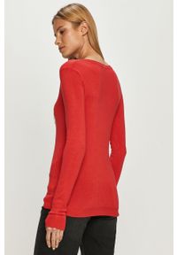 Guess Jeans - Sweter. Okazja: na co dzień. Kolor: czerwony. Materiał: jeans. Długość rękawa: długi rękaw. Długość: długie. Wzór: aplikacja. Styl: casual #3