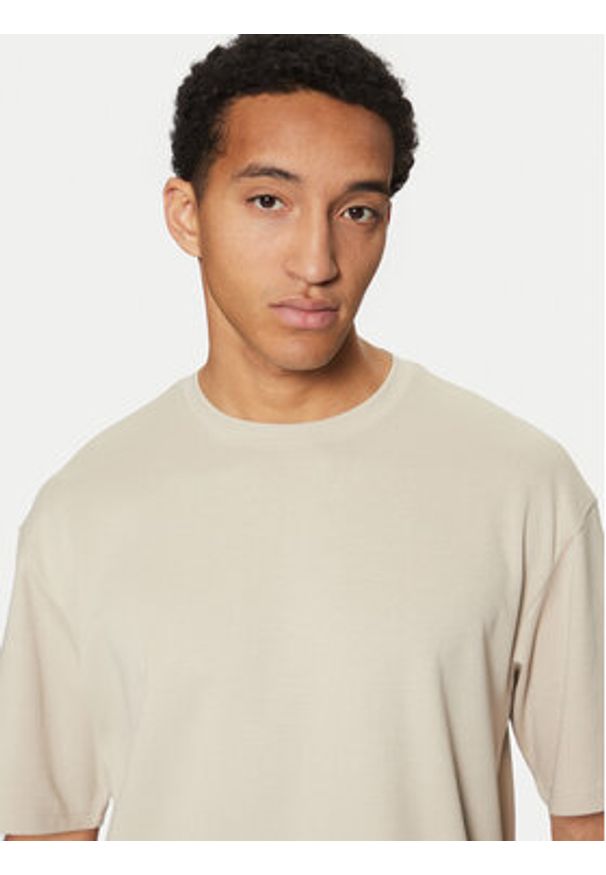 Only & Sons T-Shirt Caspian 22031940 Beżowy Authentic Fit. Kolor: beżowy. Materiał: bawełna