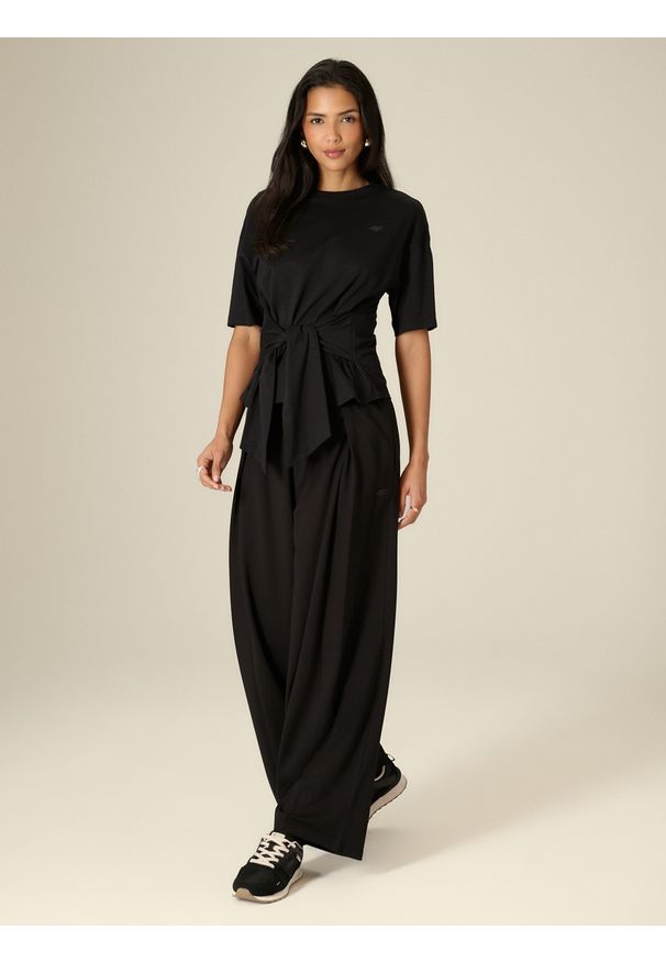 4f - 4F T-shirt regular z wiązaniem damski - czarny L. Okazja: na co dzień. Kolor: czarny. Materiał: dzianina, bawełna. Styl: casual, klasyczny