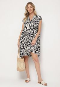 Born2be - Granatowa Bawełniana Sukienka o Kroju Oversize w Ornamentny Wzór Izelona. Okazja: na co dzień. Kolor: niebieski. Materiał: bawełna. Typ sukienki: oversize. Styl: klasyczny, casual #7