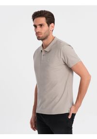 Ombre Clothing - Koszulka męska polo z dzianiny pique - piaskowy V5 S1374 - XXL. Typ kołnierza: polo. Kolor: szary. Materiał: dzianina. Wzór: haft. Styl: klasyczny