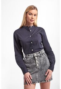 Custommade - Koszula Bridget CUSTOMMADE. Typ kołnierza: kołnierzyk stójkowy. Długość rękawa: długi rękaw. Długość: długie. Wzór: aplikacja #1