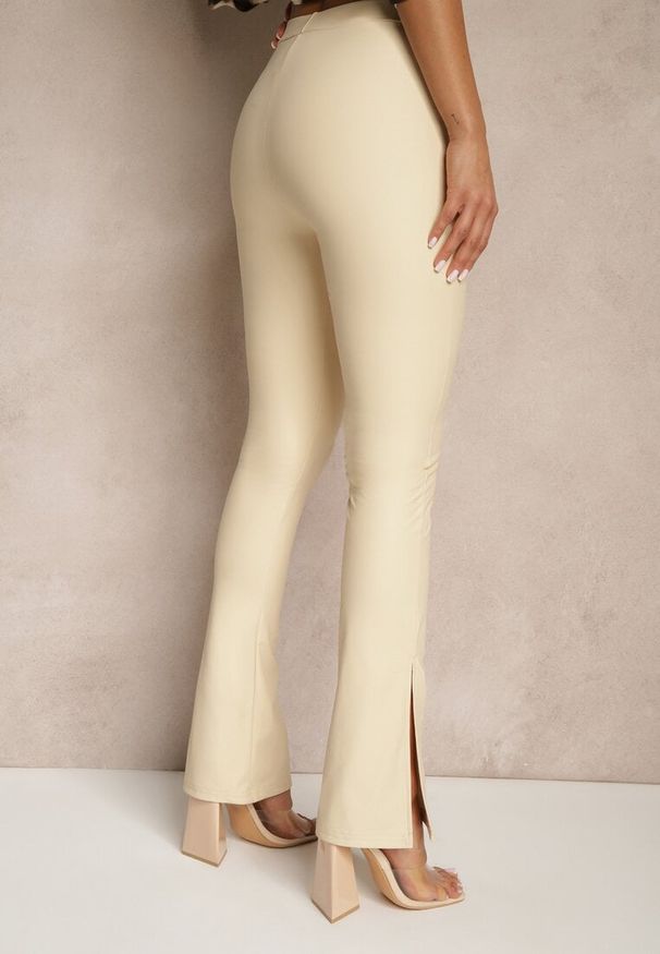 Renee - Beżowe Spodnie Dzwony z Ekoskóry High Waist Ellimaya. Okazja: na co dzień. Stan: podwyższony. Kolor: beżowy. Styl: casual, klasyczny, elegancki