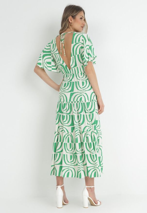 Born2be - Zielona Wiskozowa Sukienka Maxi z Wiązaniem na Plecach i Krótkim Rękawem Zanae. Okazja: na co dzień. Typ kołnierza: dekolt w kształcie V. Kolor: zielony. Materiał: wiskoza. Długość rękawa: krótki rękaw. Styl: elegancki, casual, wizytowy. Długość: maxi