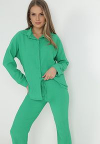 Born2be - Zielony 2-częściowy Komplet z Koszulą i Spodniami z Tłoczonej Tkaniny Benneta. Kolor: zielony. Materiał: tkanina #5