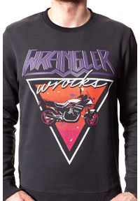 Wrangler - BLUZA WRANGLER MĘSKA CREW SWEAT FADED BLACK W6559IHV6. Kolor: czarny. Wzór: nadruk. Styl: sportowy #5