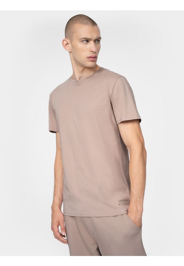 4f - T-shirt regular gładki męski. Kolor: beżowy. Materiał: bawełna. Wzór: gładki