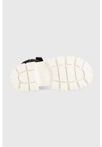 Love Moschino sandały damskie kolor czarny na platformie JA16216G0GIX300A. Zapięcie: rzepy. Kolor: czarny. Materiał: materiał. Wzór: gładki. Obcas: na platformie. Wysokość obcasa: niski #5