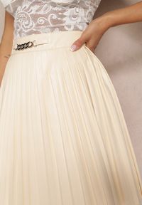 Renee - Beżowa Plisowana Spódnica Mini z Imitacji Skóry Eshin. Kolor: beżowy. Materiał: skóra #5
