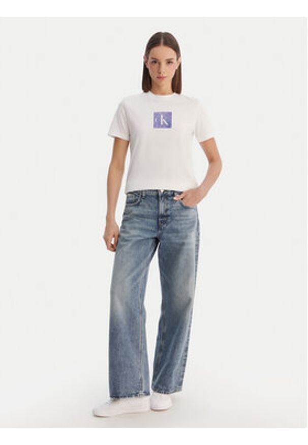 Calvin Klein Jeans T-Shirt LV047F819G Biały Classic Fit. Kolor: biały. Materiał: bawełna