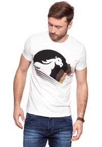 Wrangler - KOSZULKA WRANGLER WESTERN GRAPHIC TEE OFFWHITE W7B94FK02. Kolor: biały. Wzór: nadruk