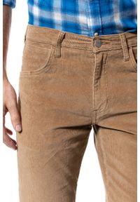 Wrangler - WRANGLER SPODNIE MĘSKIE ARIZONA TOASTED COCONUT W12OEC453. Materiał: sztruks #6