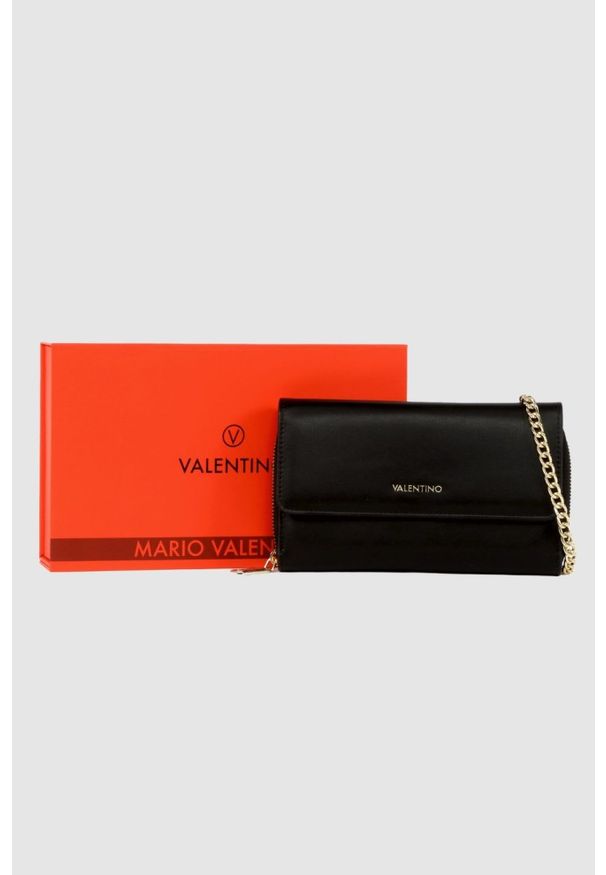 Valentino by Mario Valentino - VALENTINO Czarny portfel na łańcuszku Kalua Pochette. Kolor: czarny