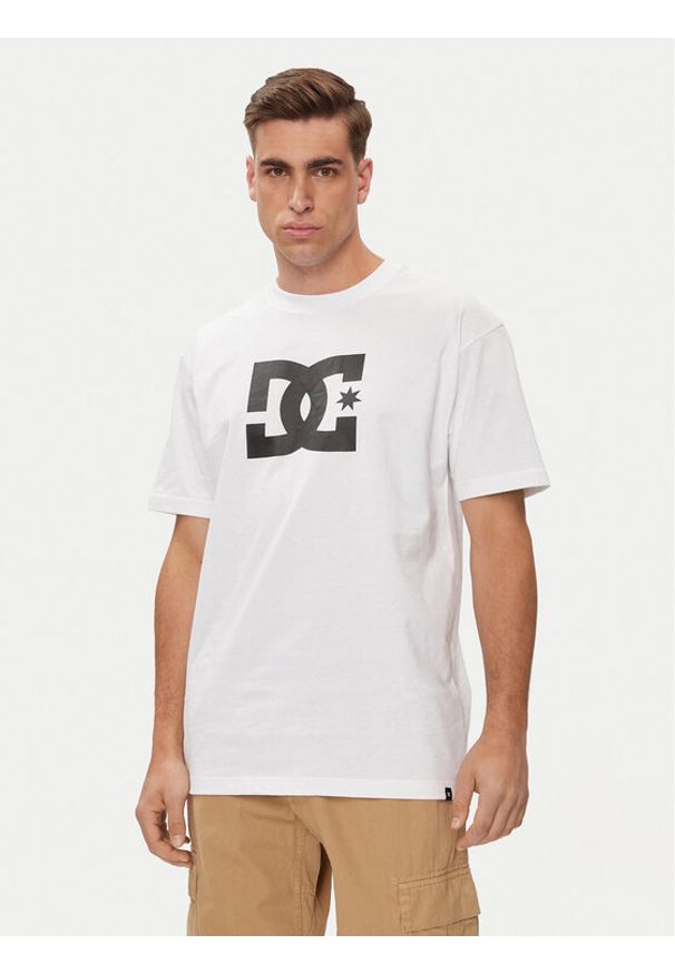 DC T-Shirt Star Hss ADYZT05373 Biały Relaxed Fit. Kolor: biały. Materiał: bawełna