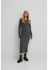 Marsala - Wełniana sukienka maxi w kolorze GREY MELANGE - SILMA-XS/S. Okazja: na co dzień, na imprezę. Materiał: wełna. Długość rękawa: długi rękaw. Wzór: melanż, gładki, ze splotem. Styl: casual. Długość: maxi