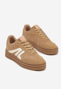 Renee - Ciemnobeżowe Sneakersy Tenisówki na Platformie z Tłoczeniem i Geometrycznym Motywem Kialie. Okazja: na co dzień. Kolor: beżowy. Wzór: geometria. Obcas: na platformie