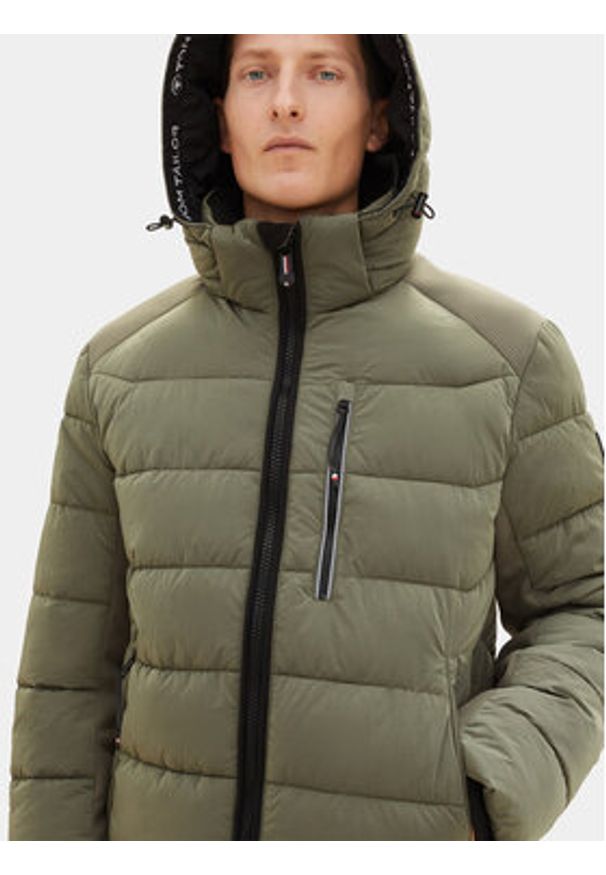 Tom Tailor Kurtka puchowa 1037342 Zielony Regular Fit. Kolor: zielony. Materiał: syntetyk