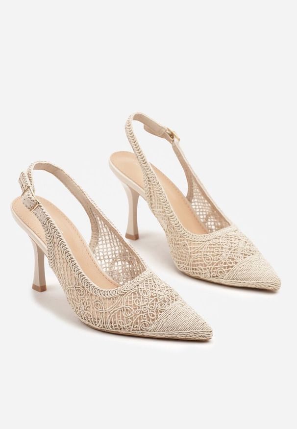 Renee - Beżowe Sandały na Szpilce Typu Slingback Ozdobione Siateczką Aranalia. Okazja: na co dzień. Zapięcie: sprzączka. Kolor: beżowy. Materiał: jeans. Wzór: aplikacja. Obcas: na szpilce. Styl: elegancki, casual