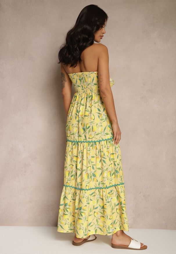 Renee - Żółta Sukienka Ozdobiona Kokardą i Motywem Cytryn Galionea. Okazja: na co dzień. Typ kołnierza: kokarda. Kolor: żółty. Wzór: aplikacja. Sezon: wiosna, lato. Typ sukienki: proste. Styl: casual