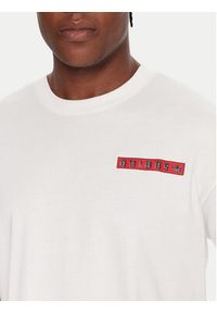 Adidas - adidas T-Shirt Graphic JX3094 Biały Regular Fit. Kolor: biały. Materiał: bawełna #4