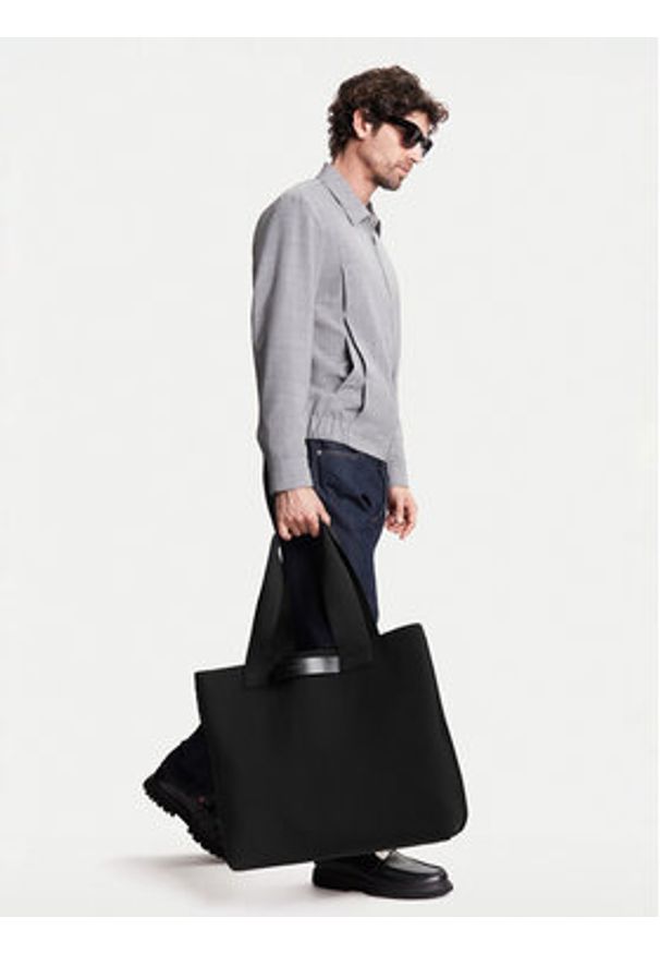 Calvin Klein Torba Ck Ease E/W Tote Knit K50K512892 Czarny. Kolor: czarny. Materiał: materiał