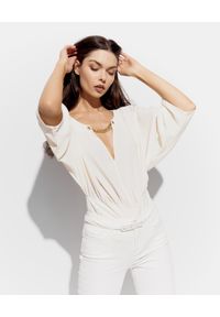 SIMONA CORSELLINI - Kremowa bluzka z aplikacją. Kolor: biały. Materiał: jedwab, materiał. Wzór: aplikacja #1