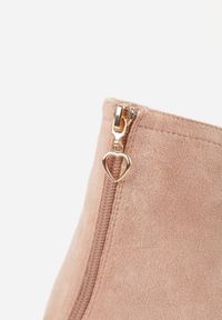 Born2be - Różowe Sandały w Stylu Botków z Ozdobną Klamrą Theaneasi. Okazja: na co dzień. Zapięcie: klamry. Kolor: różowy. Materiał: jeans. Styl: casual, elegancki, klasyczny #9