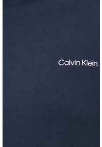 Calvin Klein longsleeve męski kolor granatowy gładki. Okazja: na co dzień. Kolor: niebieski. Długość rękawa: długi rękaw. Wzór: gładki. Styl: casual #3