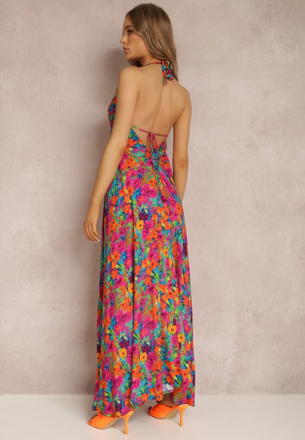 Renee - Fuksjowa Sukienka Thessia. Kolor: różowy. Długość rękawa: na ramiączkach. Wzór: kolorowy, kwiaty. Długość: maxi